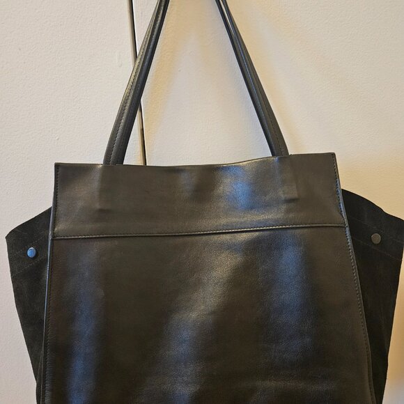 Vintage Furla Black Leather Trapeze Bag with Tiger Print & Gold Lining - Picture 5 of 7